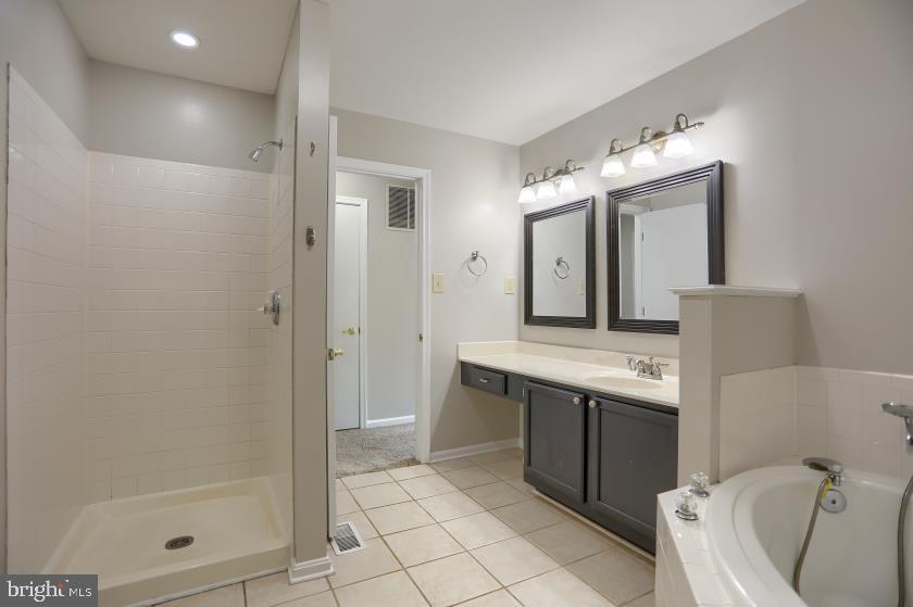 CRISFIELD CROSSING - Residential