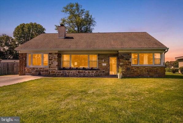 2116 BOXWOOD DR, BROOMALL, PA 19008 - Image 03cd41be781e6cdd2b20e17c3ff501ba/725371052
