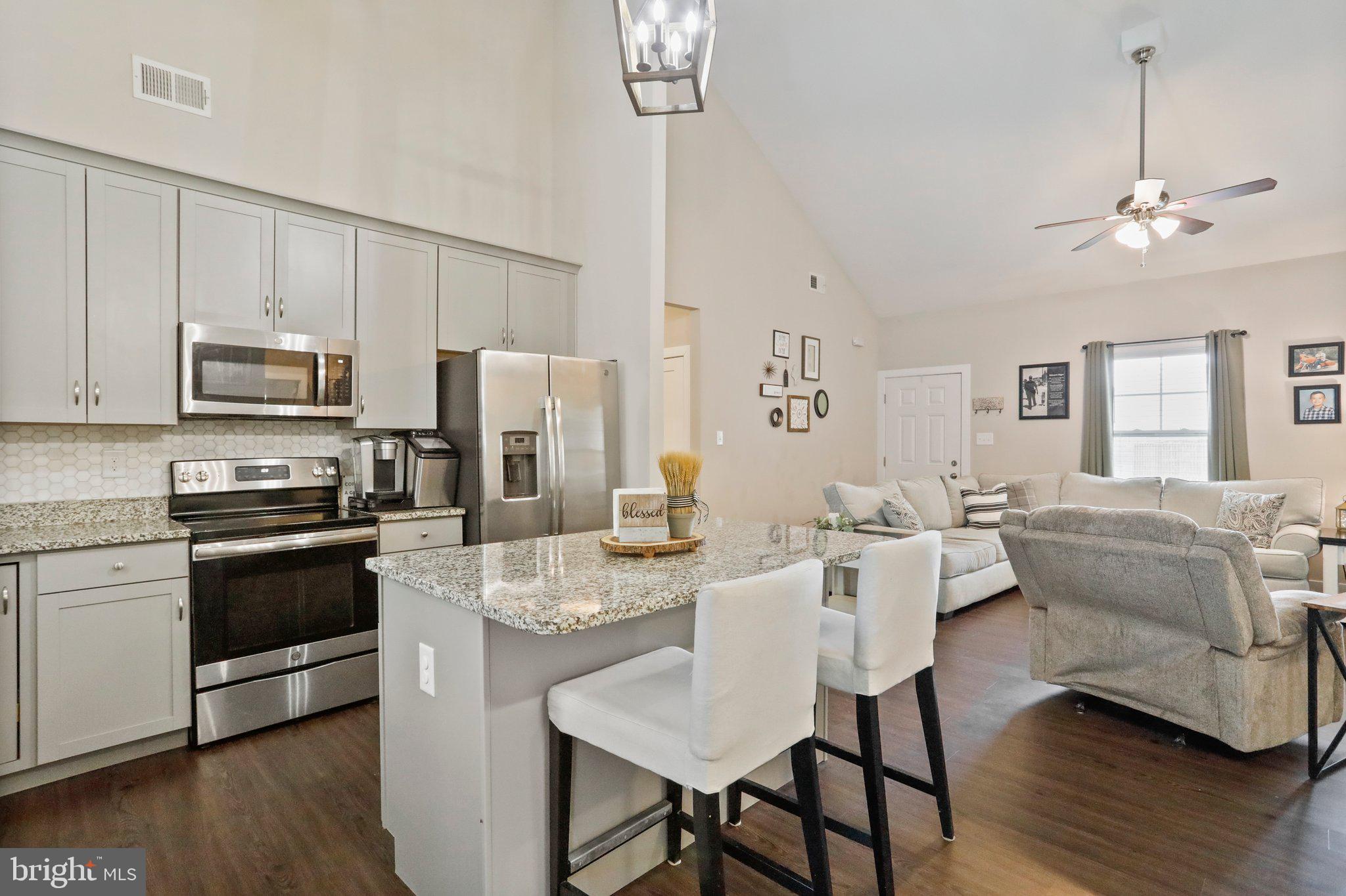 CRESTFIELD - Residential