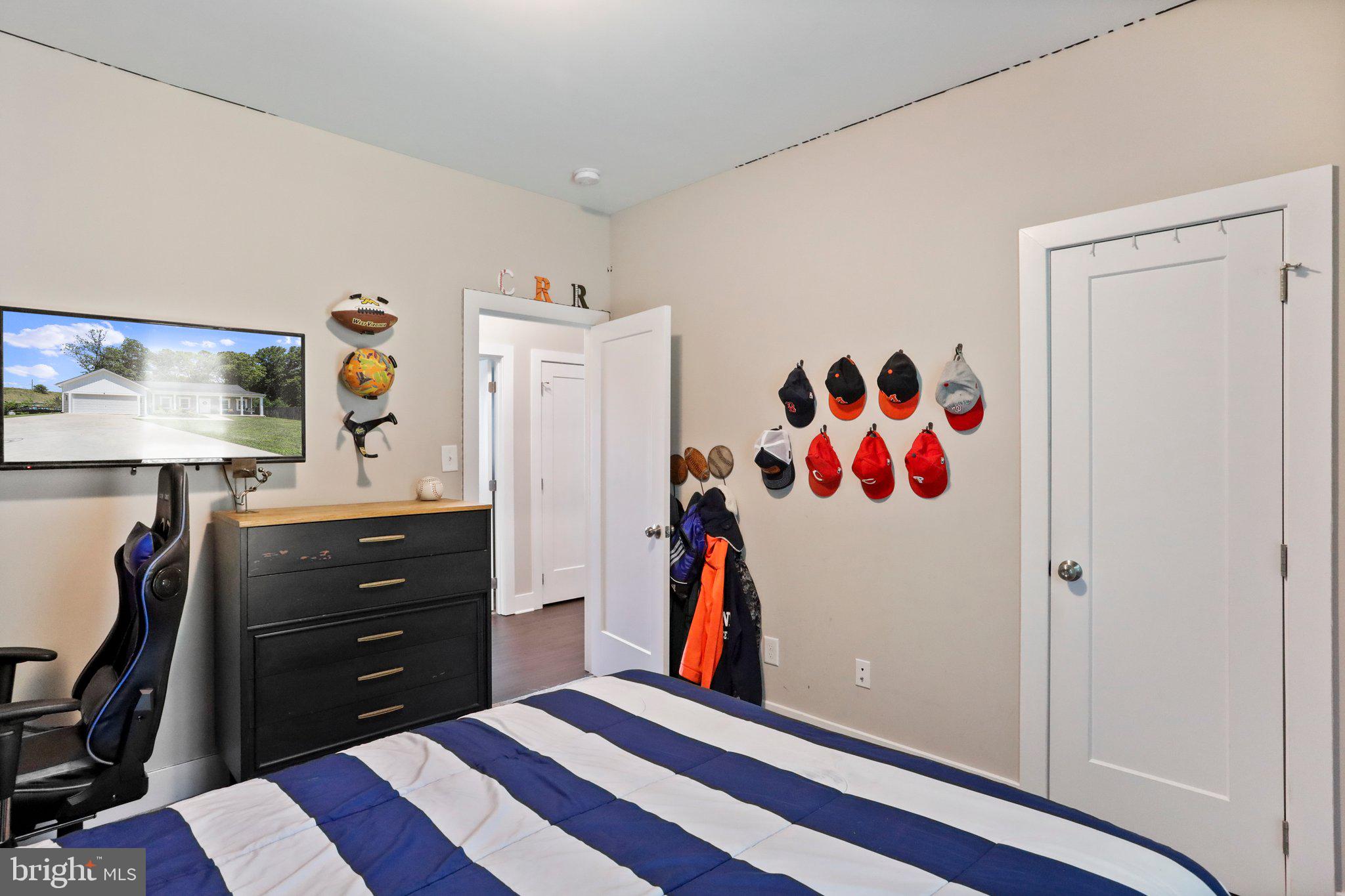 CRESTFIELD - Residential