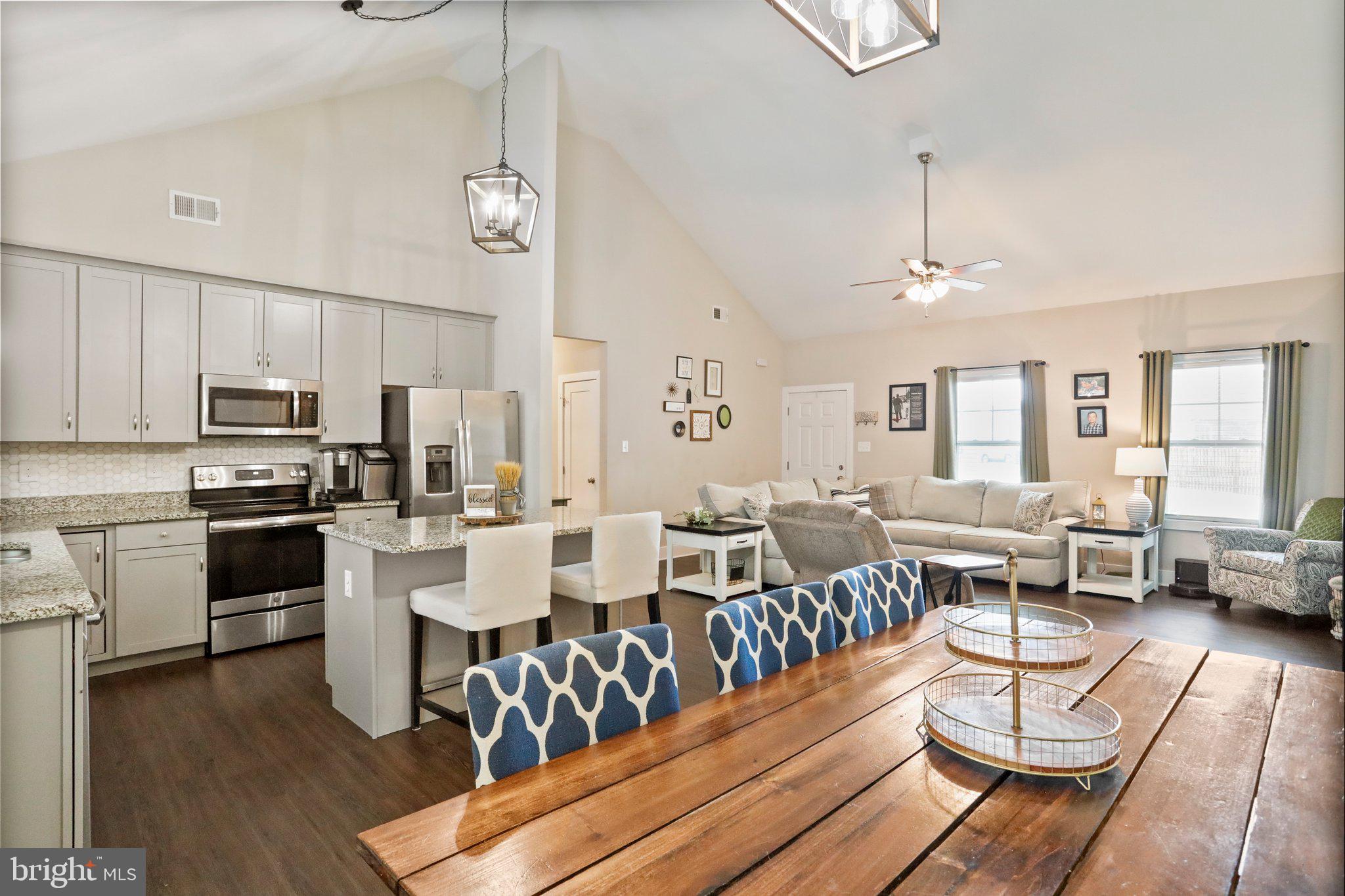 CRESTFIELD - Residential