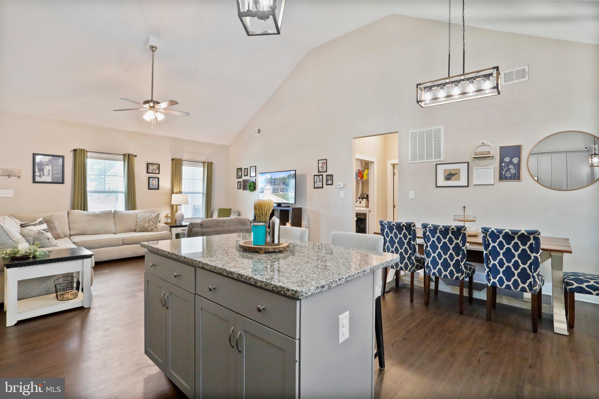 CRESTFIELD - Residential