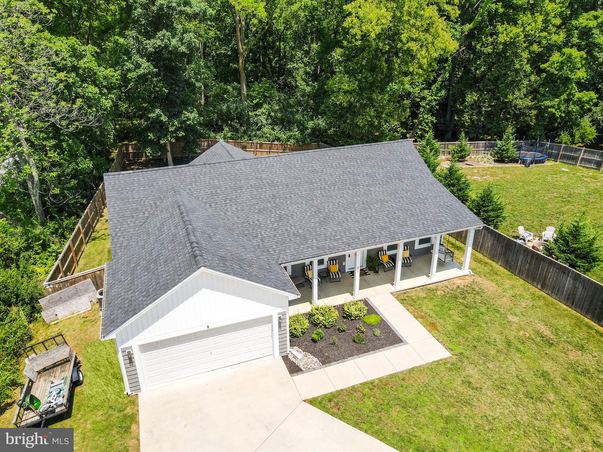 CRESTFIELD - Residential