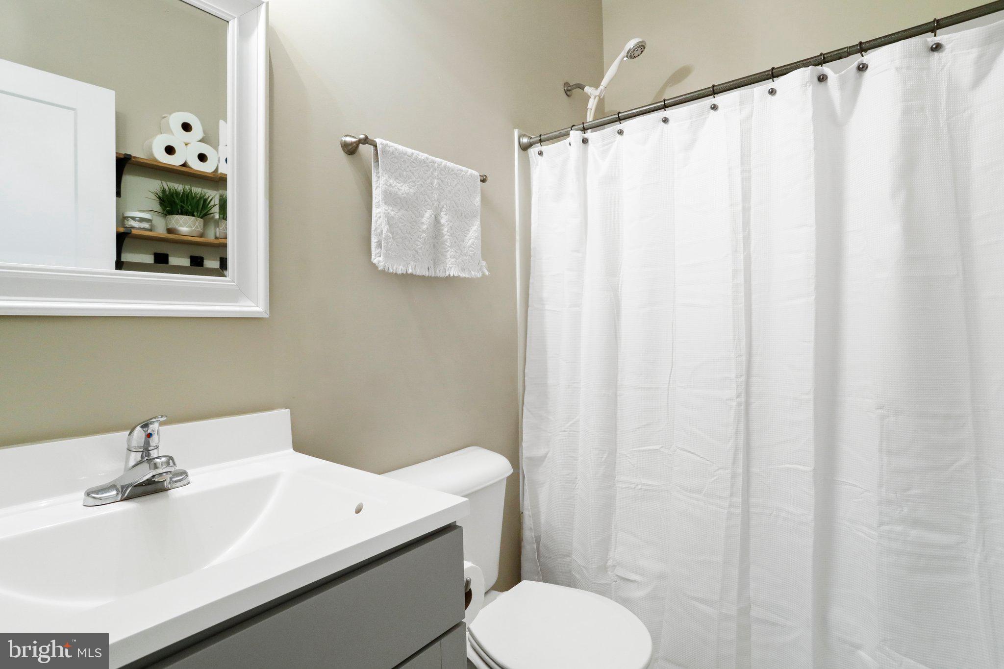 CRESTFIELD - Residential