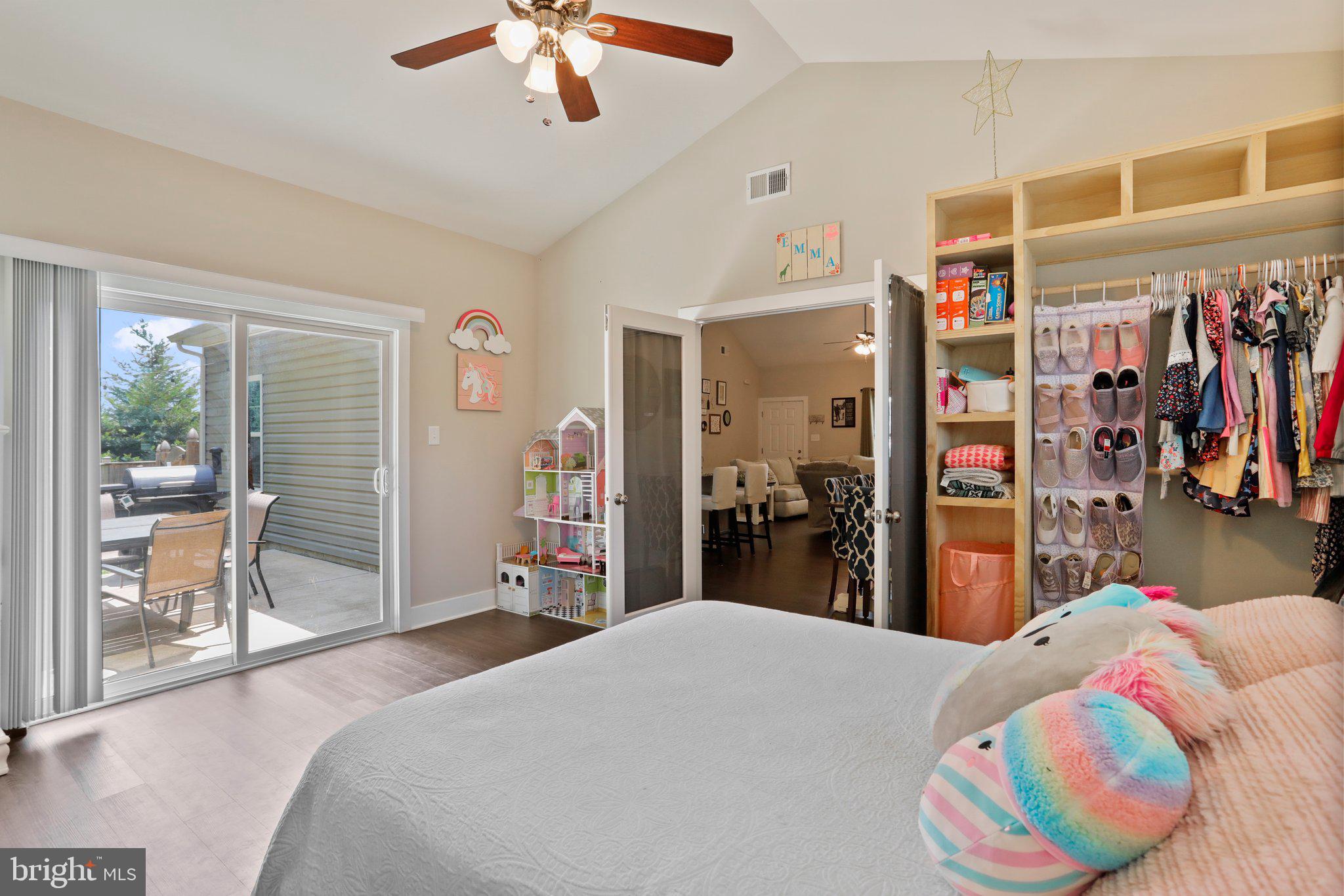 CRESTFIELD - Residential