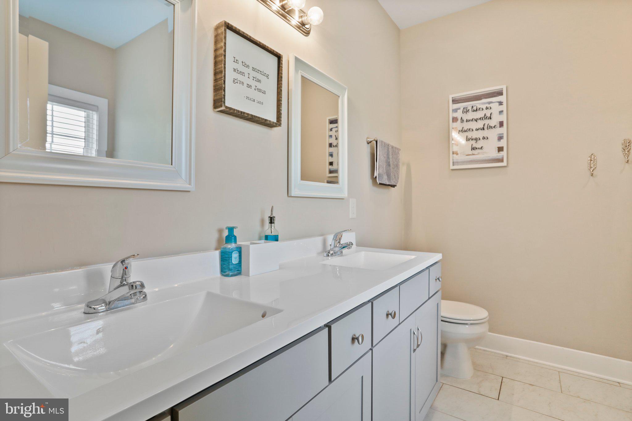 CRESTFIELD - Residential