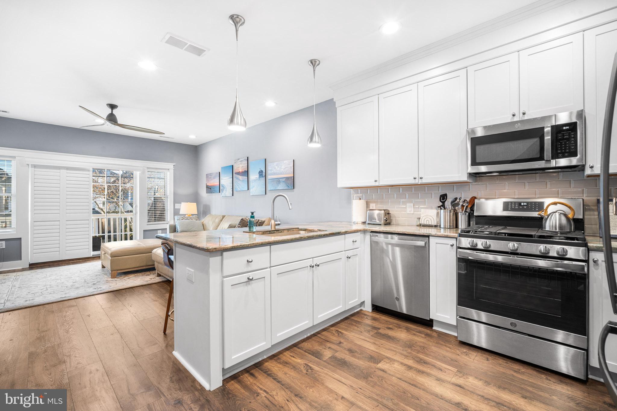 2 N BATON ROUGE AVENUE B