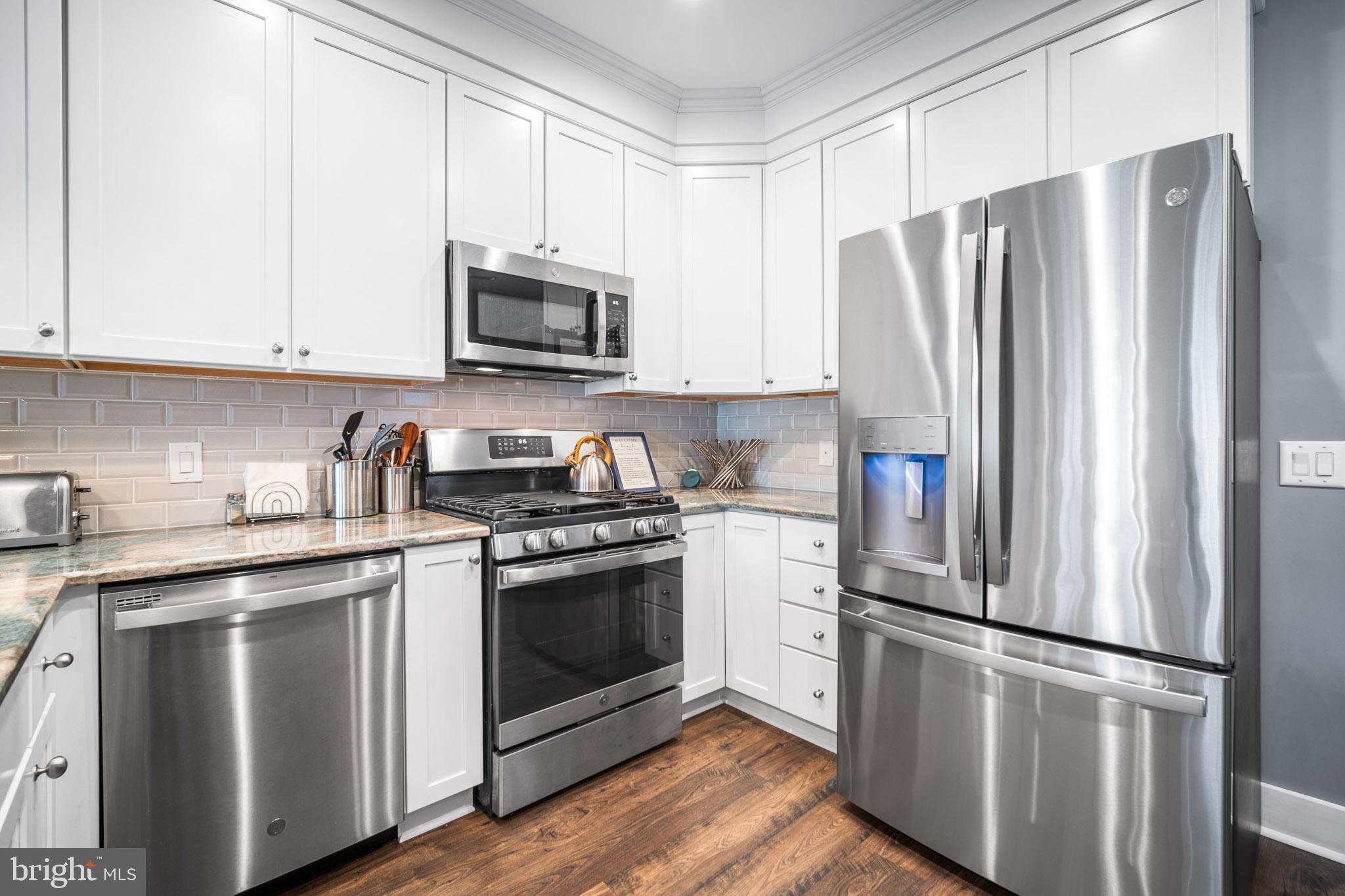 2 N BATON ROUGE AVENUE B