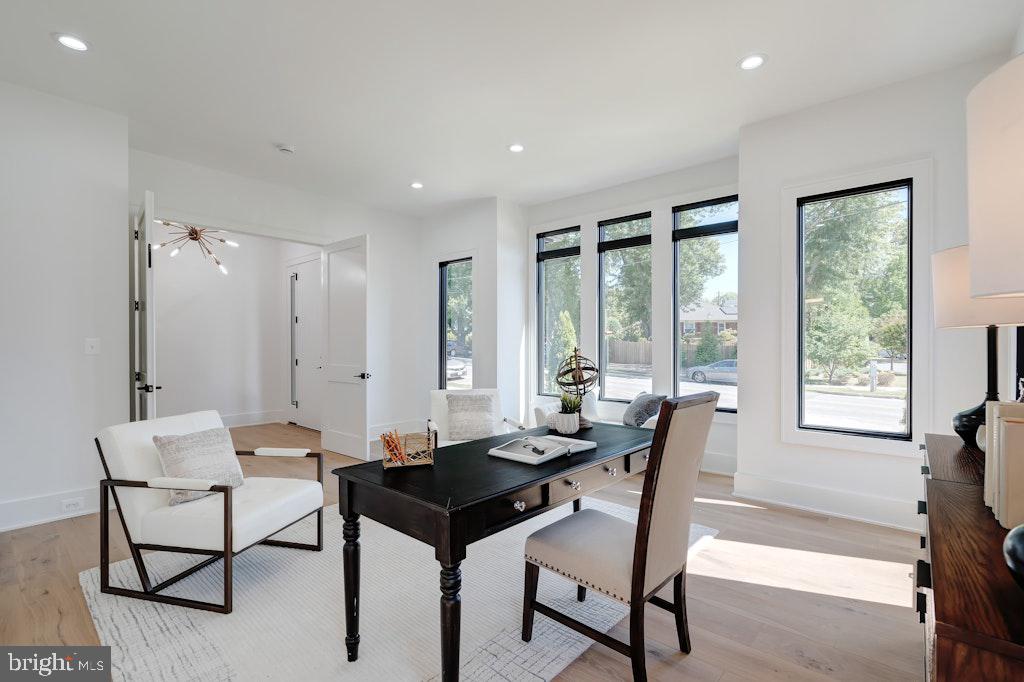 ROCK SPRING - Residential