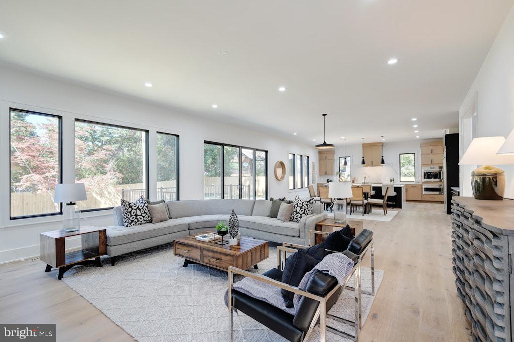 ROCK SPRING - Residential