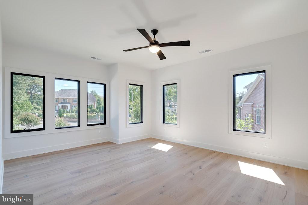 ROCK SPRING - Residential