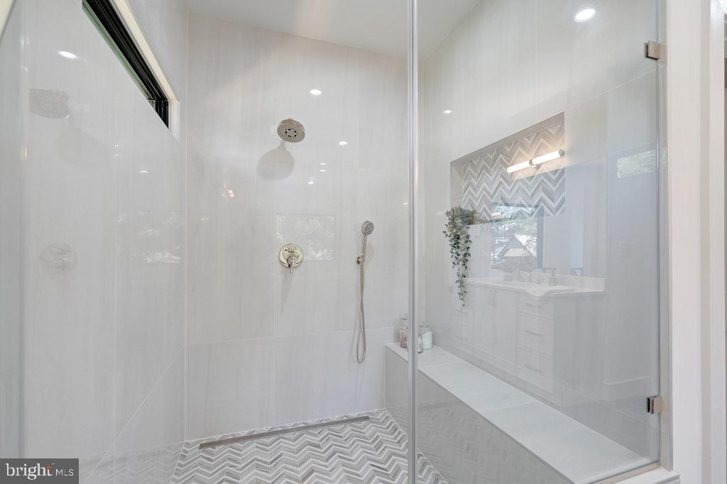 ROCK SPRING - Residential