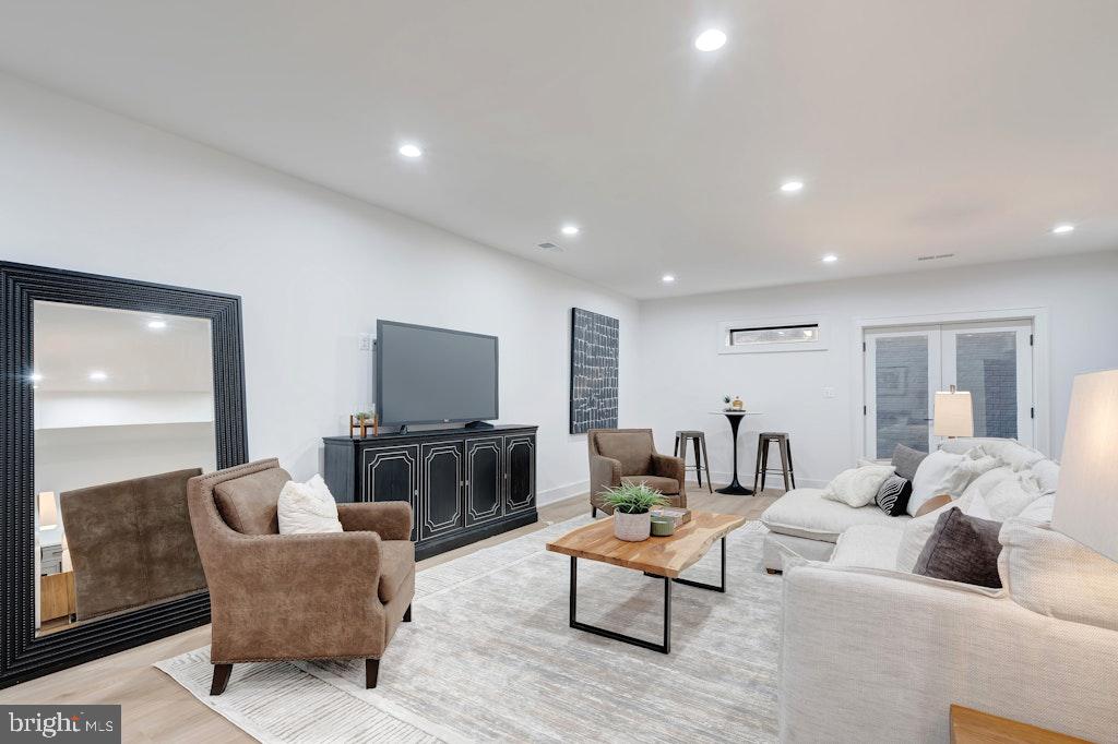 ROCK SPRING - Residential