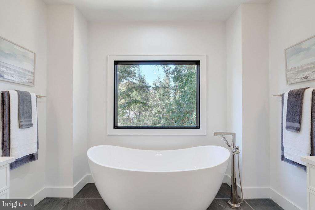 ROCK SPRING - Residential