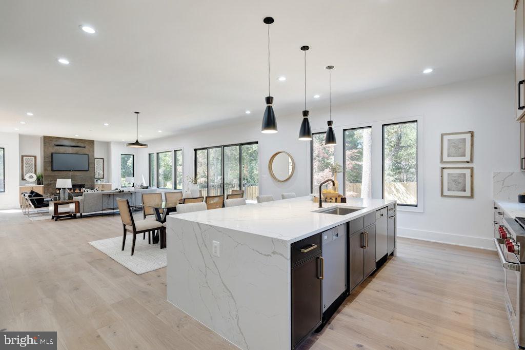 ROCK SPRING - Residential