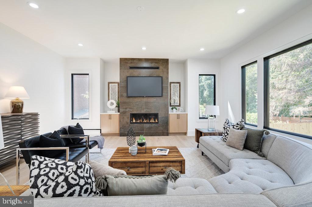 ROCK SPRING - Residential