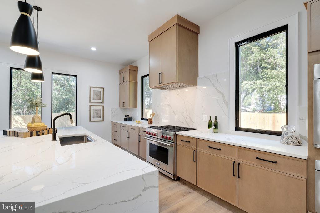 ROCK SPRING - Residential