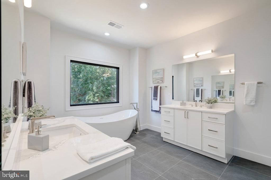 ROCK SPRING - Residential