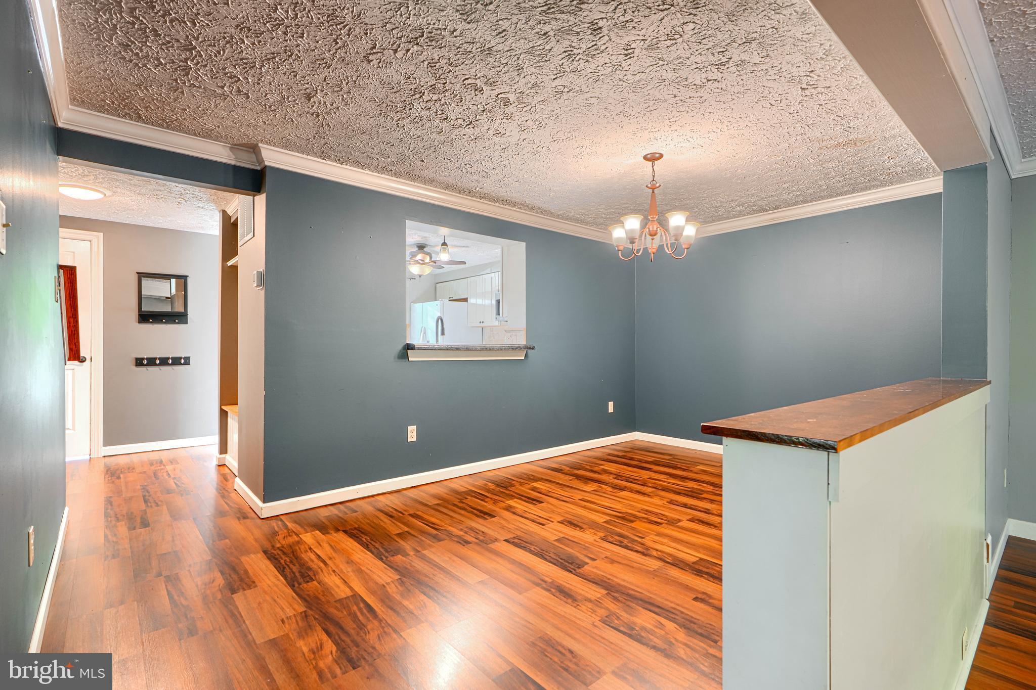 VILLAGE OF THOMAS RUN - Residential Lease