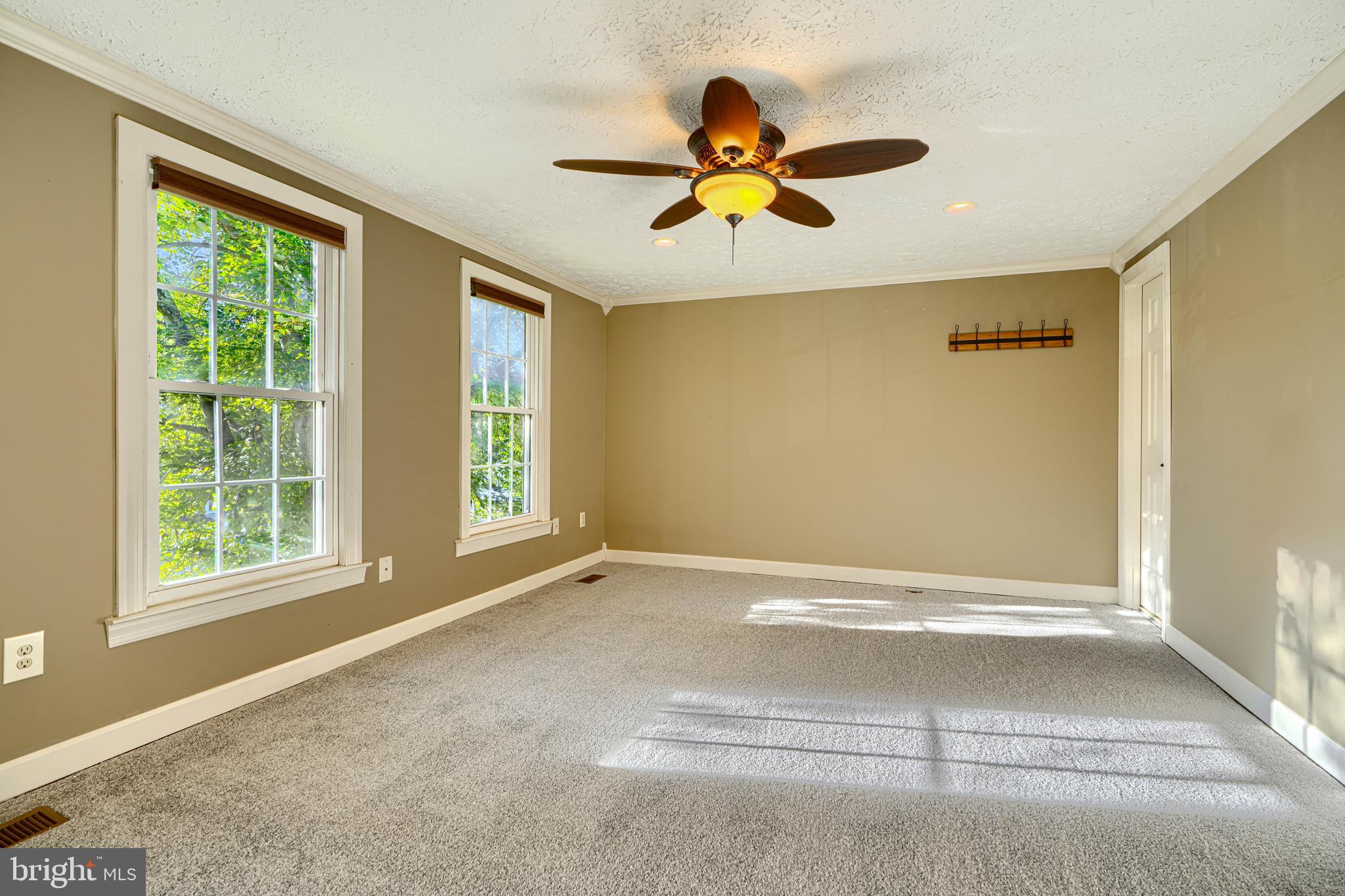 VILLAGE OF THOMAS RUN - Residential Lease