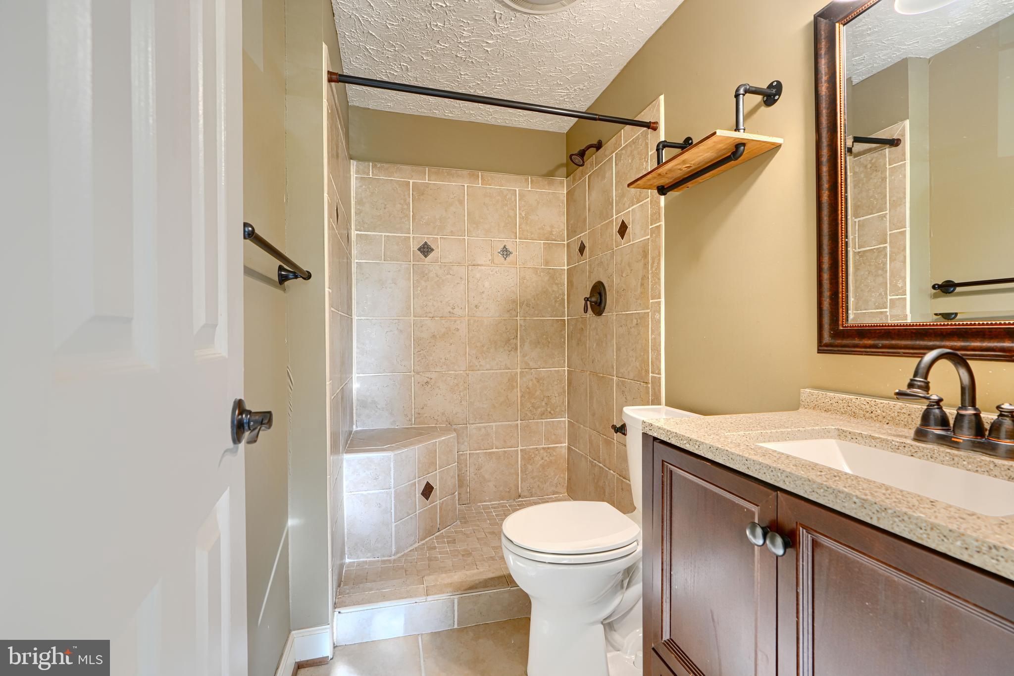 VILLAGE OF THOMAS RUN - Residential Lease