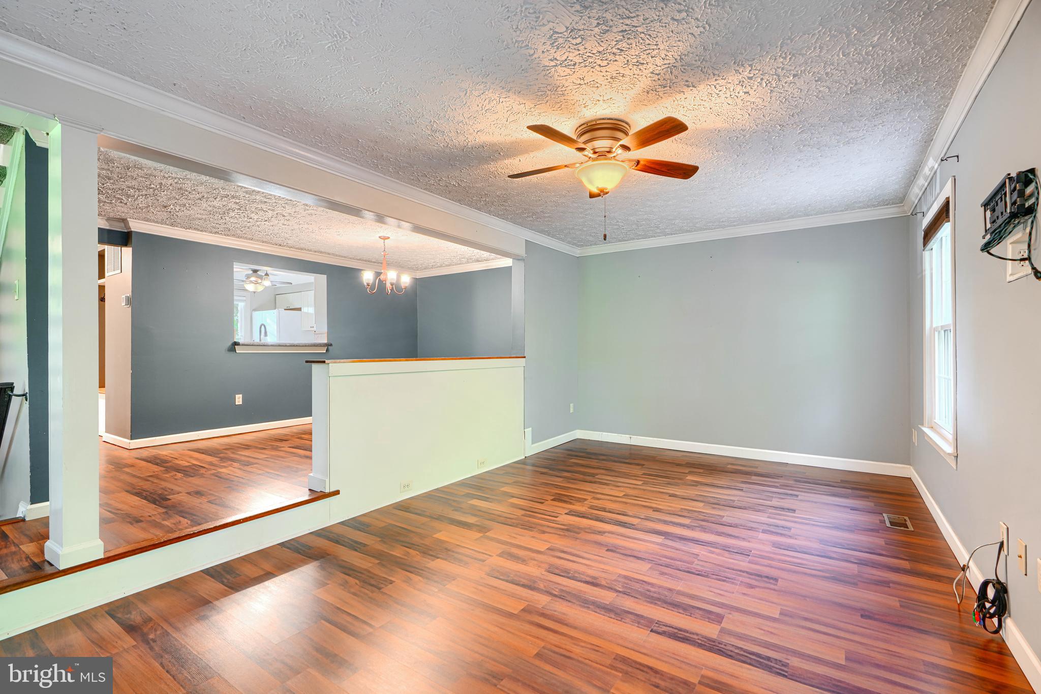 VILLAGE OF THOMAS RUN - Residential Lease