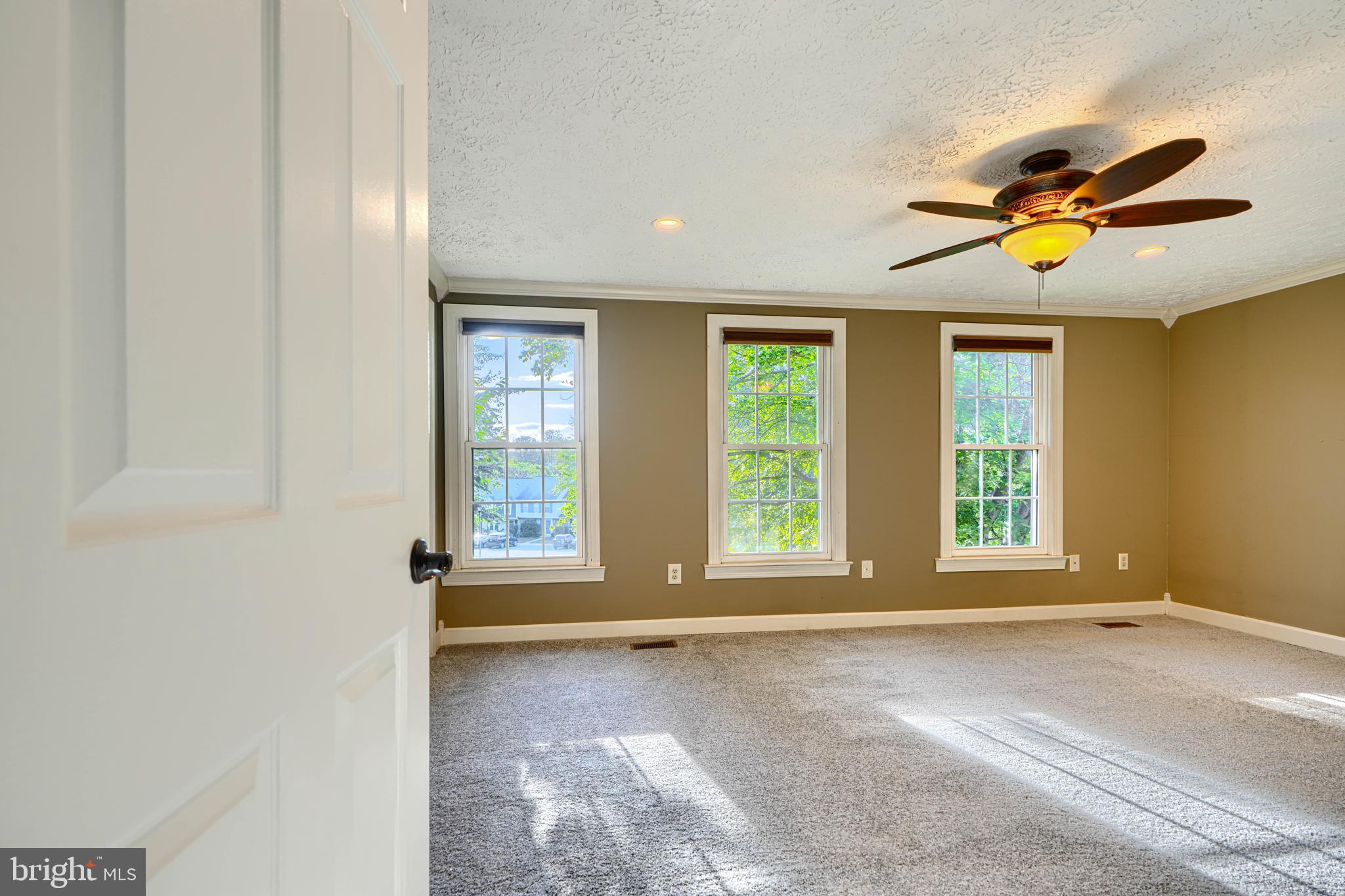 VILLAGE OF THOMAS RUN - Residential Lease