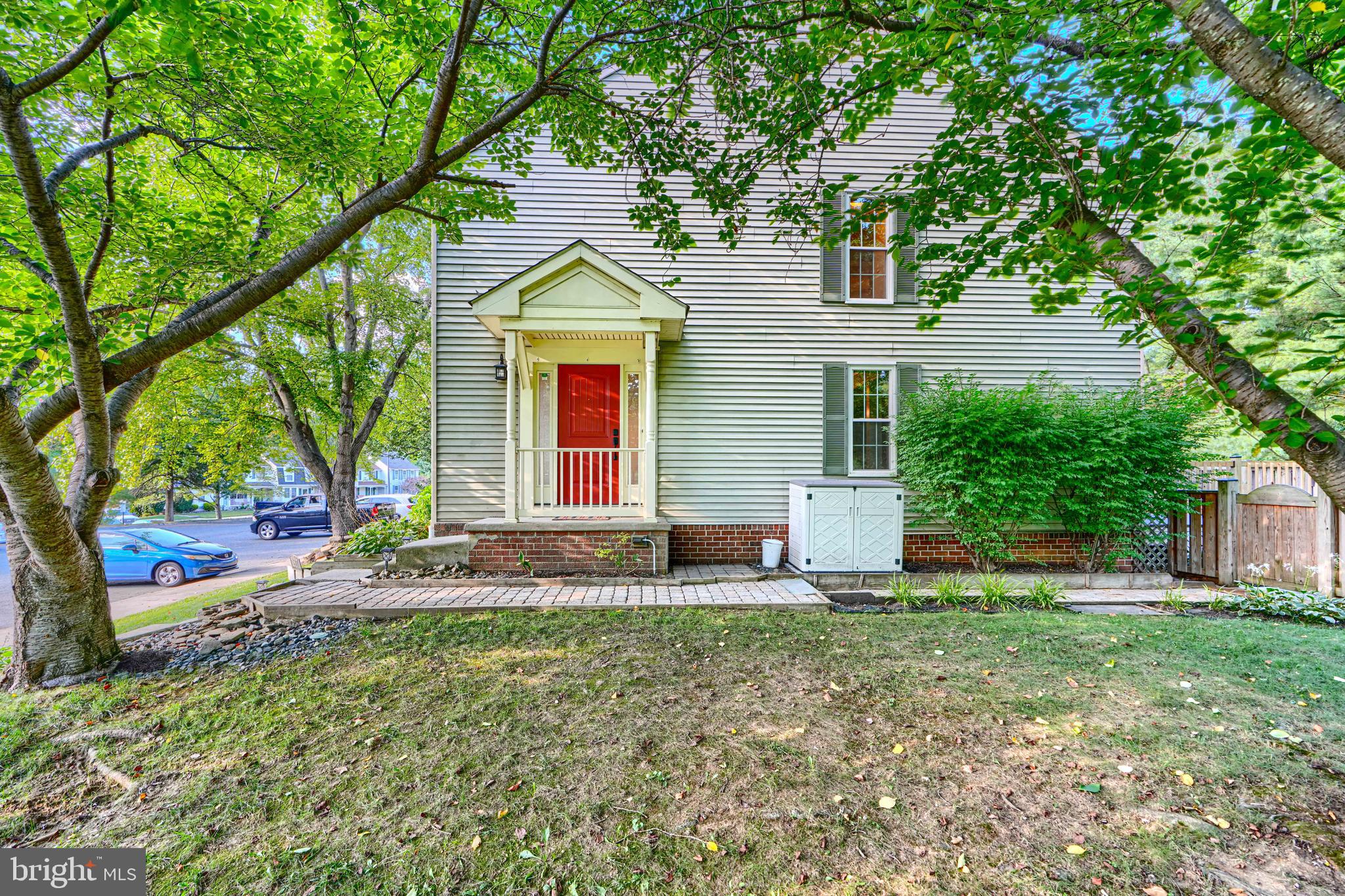 VILLAGE OF THOMAS RUN - Residential Lease