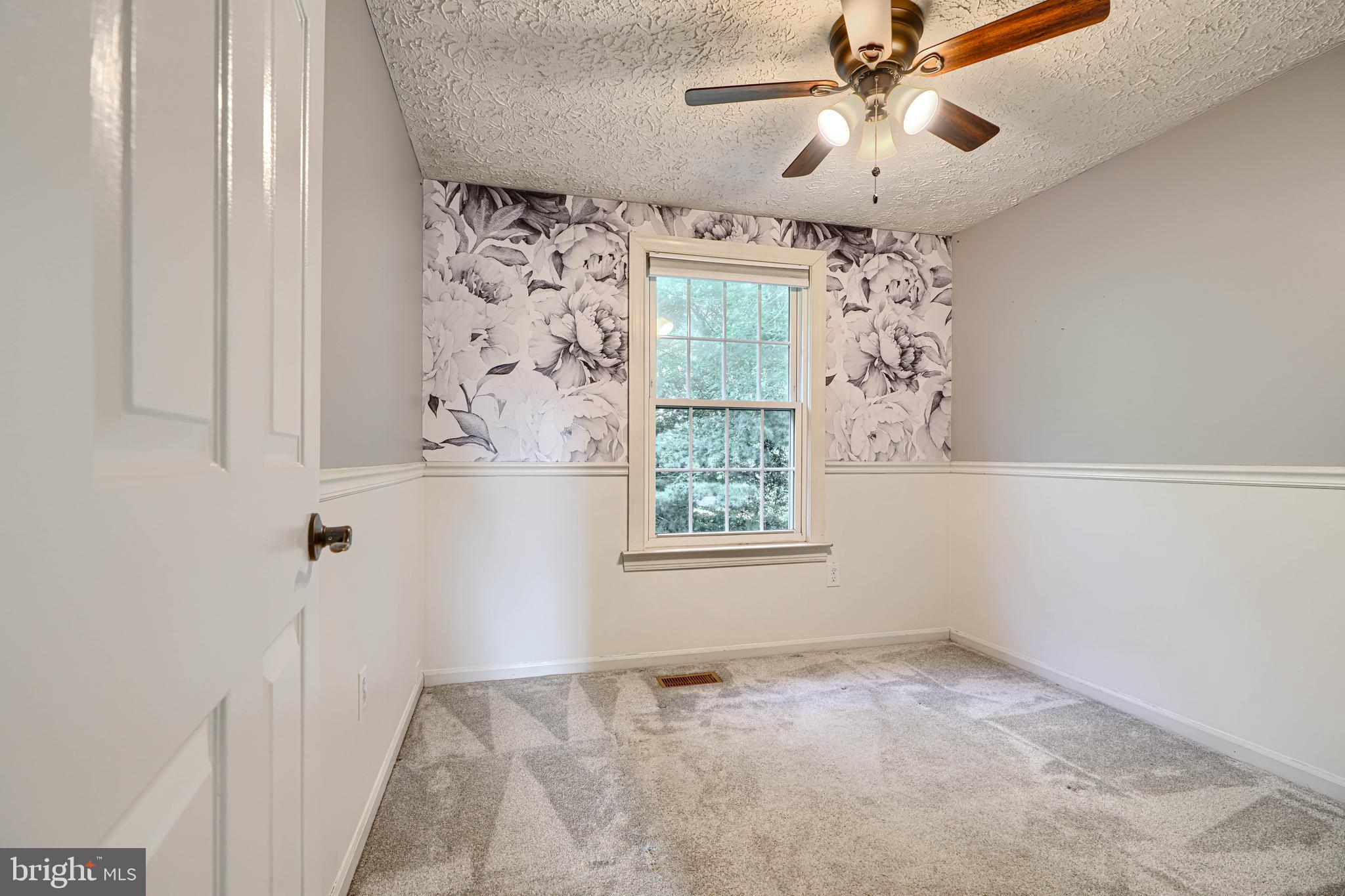 VILLAGE OF THOMAS RUN - Residential Lease