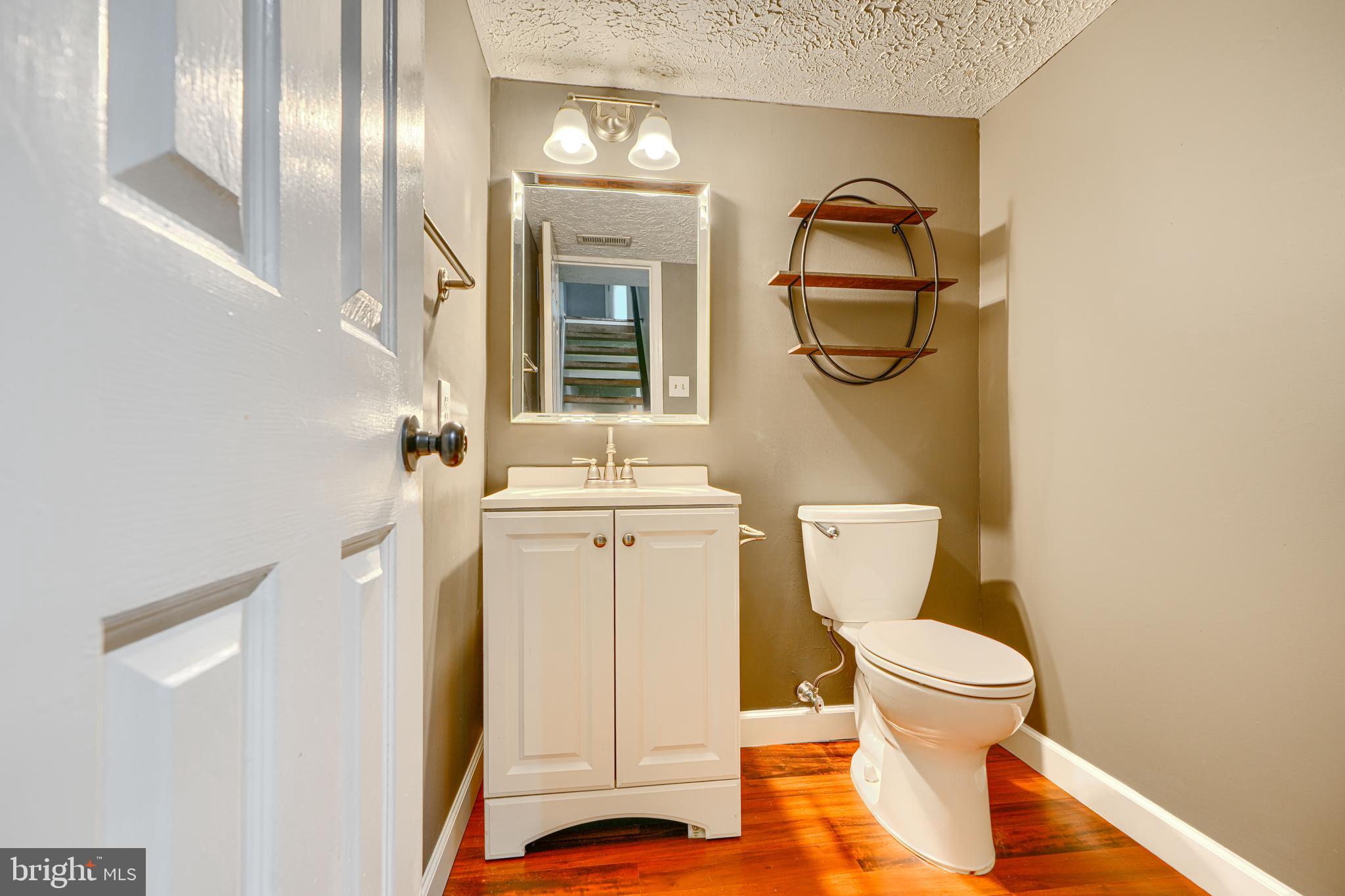 VILLAGE OF THOMAS RUN - Residential Lease