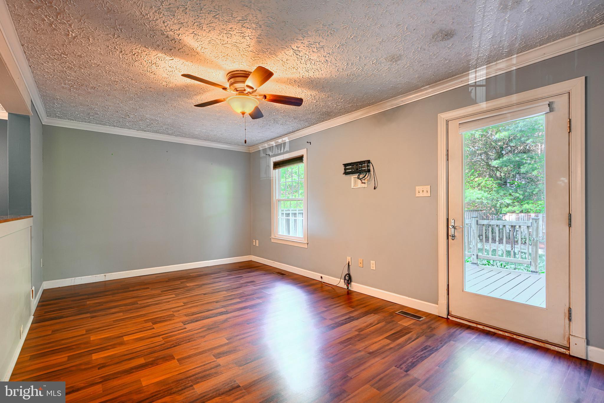 VILLAGE OF THOMAS RUN - Residential Lease