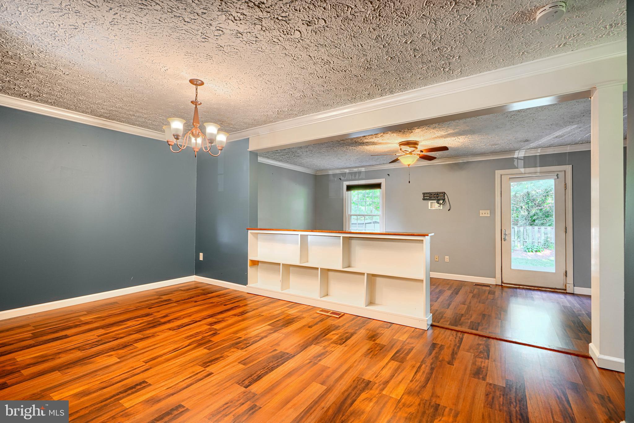 VILLAGE OF THOMAS RUN - Residential Lease