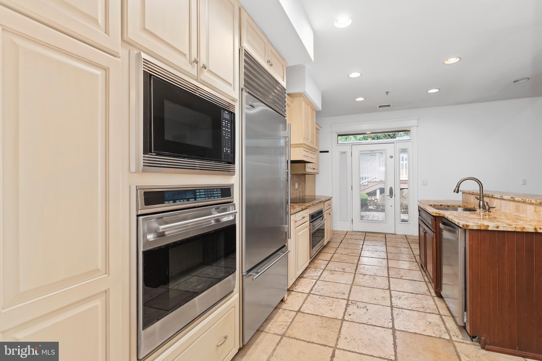 HIGH POINTE IN HERSHEY - Residential