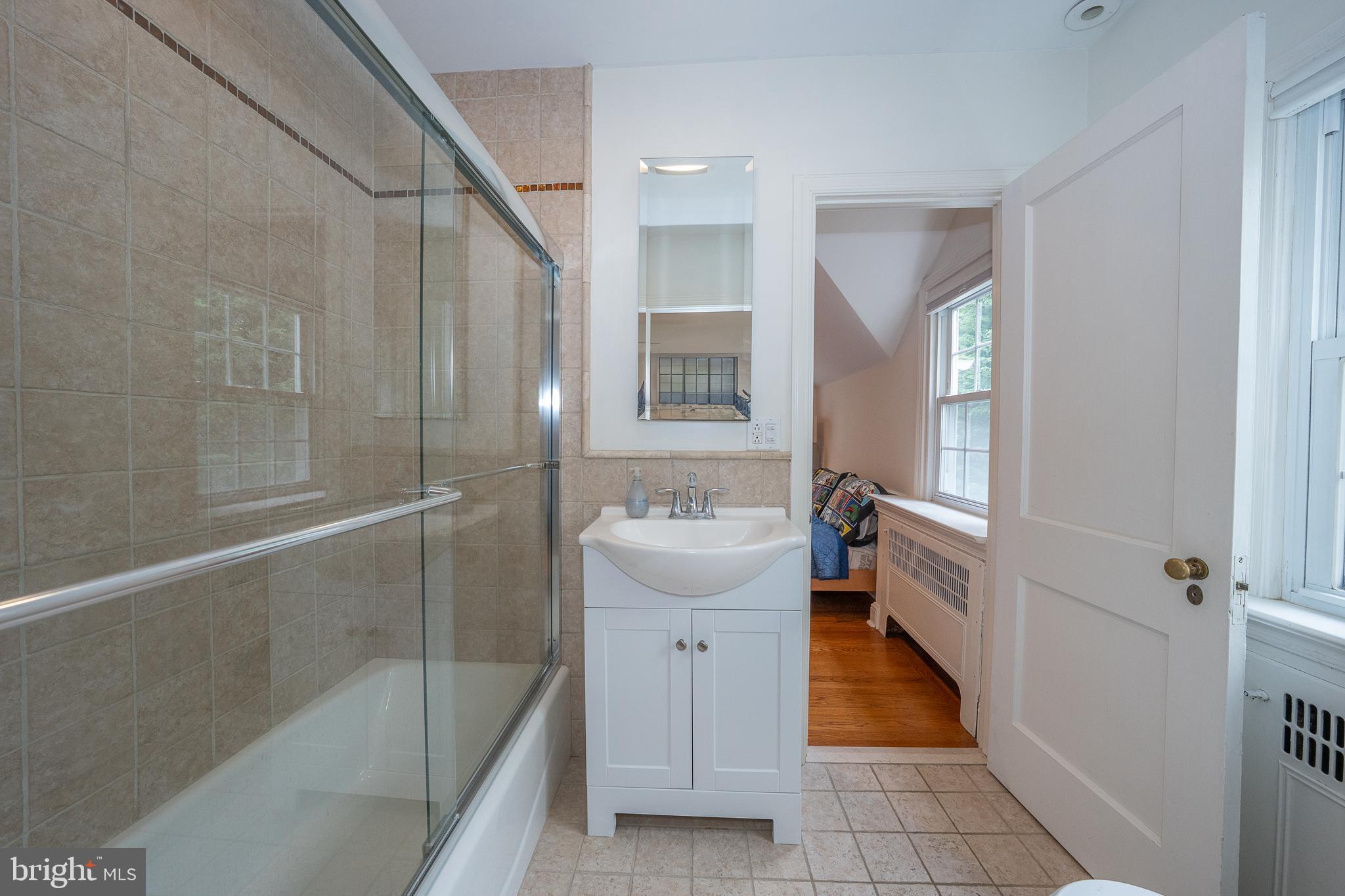 WYNNEWOOD - Residential