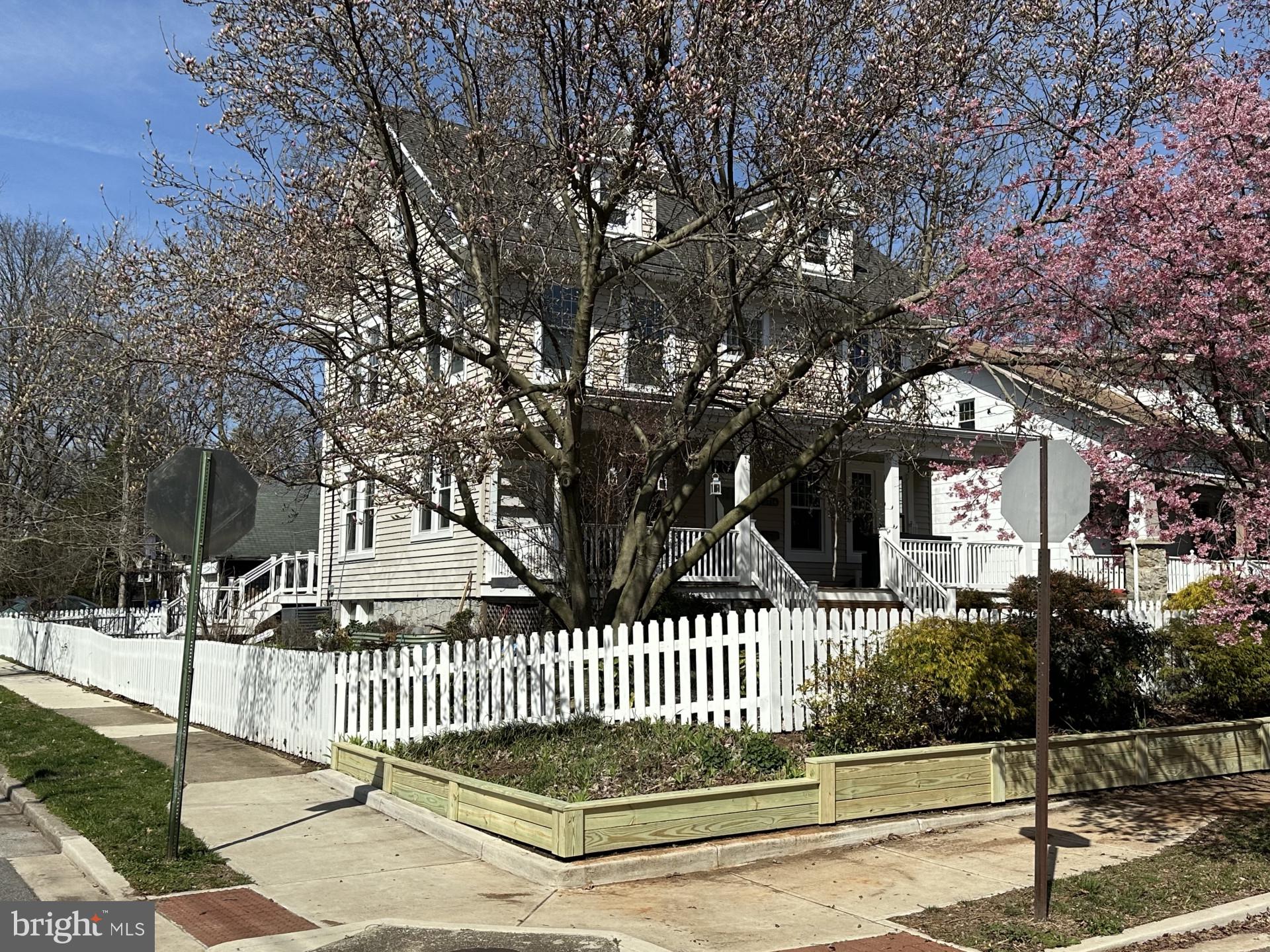 MOUNT WASHINGTON - Residential
