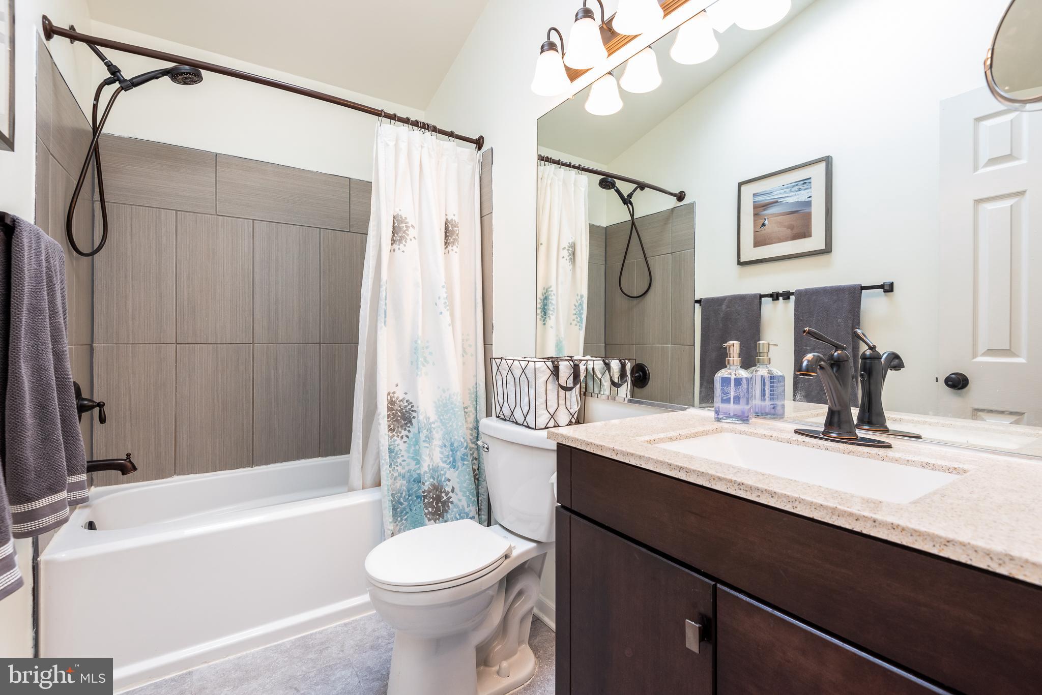 LAKE RIDGE - Residential