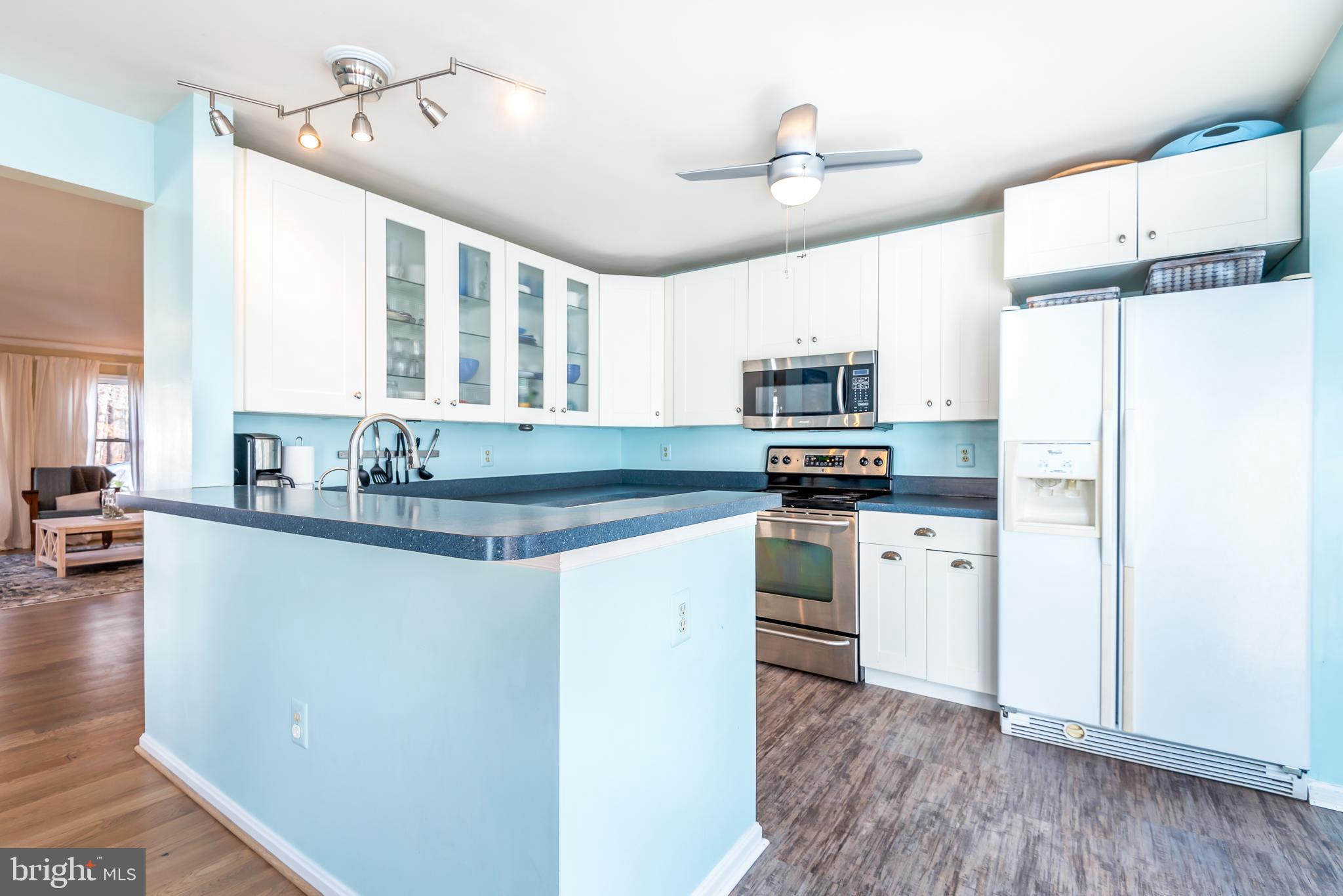 LAKE RIDGE - Residential