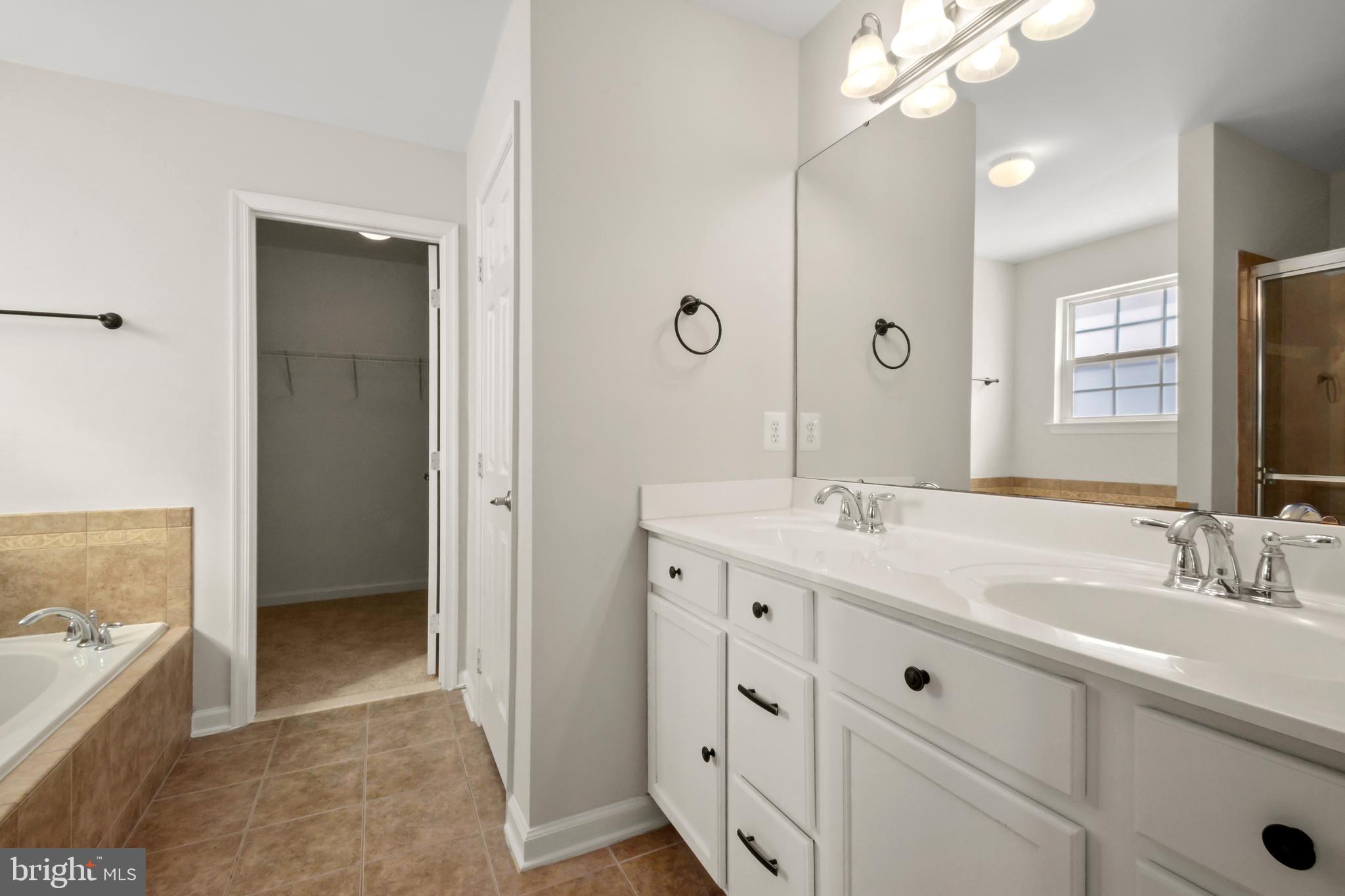 STAFFORD LAKES VILLAGE - Residential