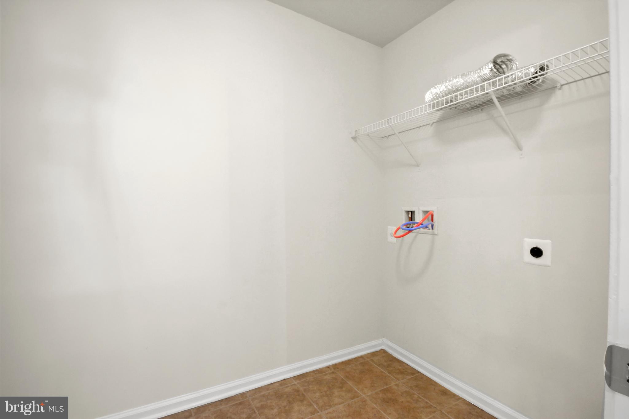 STAFFORD LAKES VILLAGE - Residential