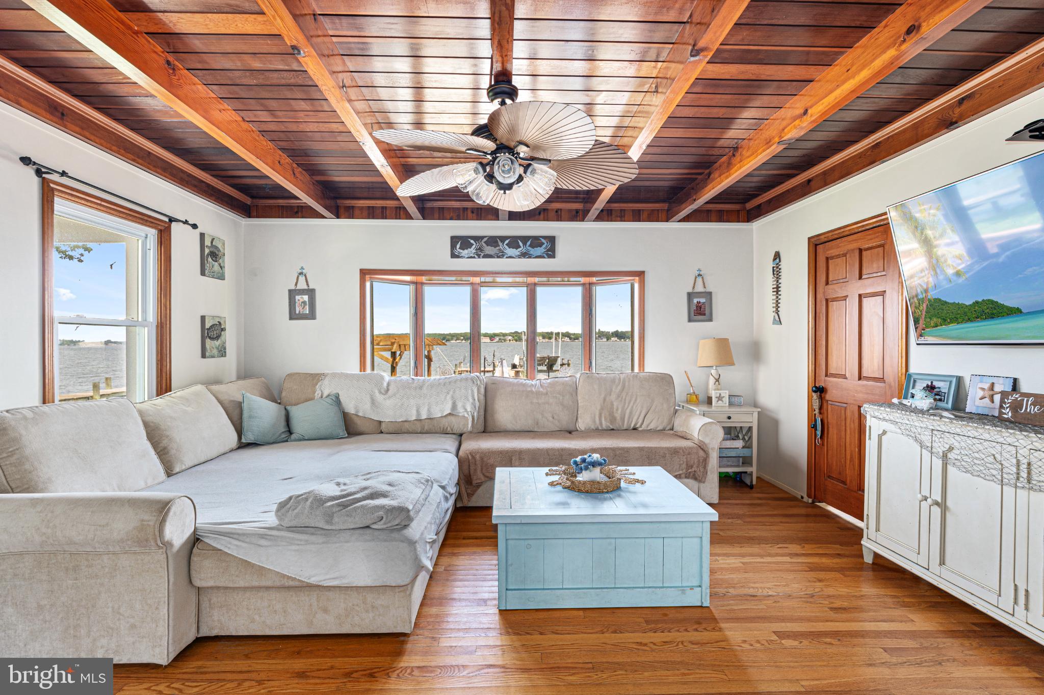 LYNCH POINT - Residential