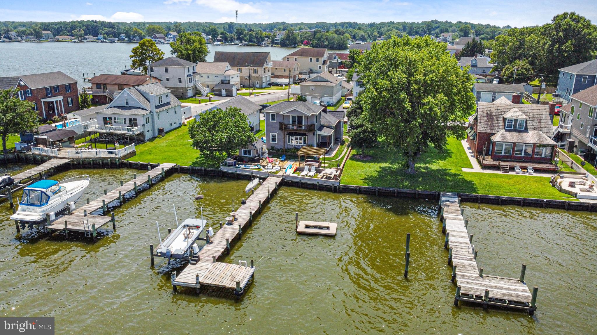 LYNCH POINT - Residential