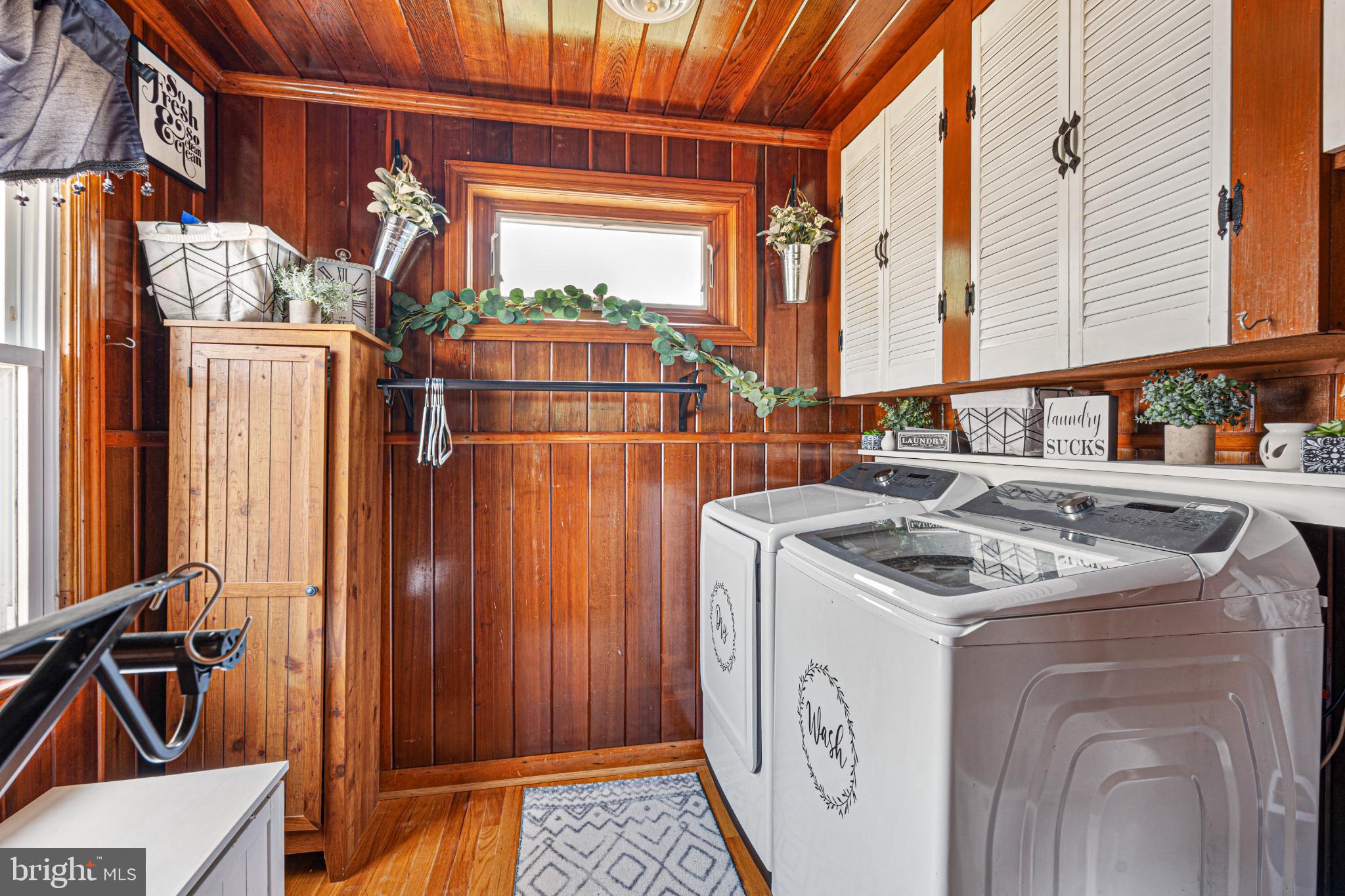 LYNCH POINT - Residential