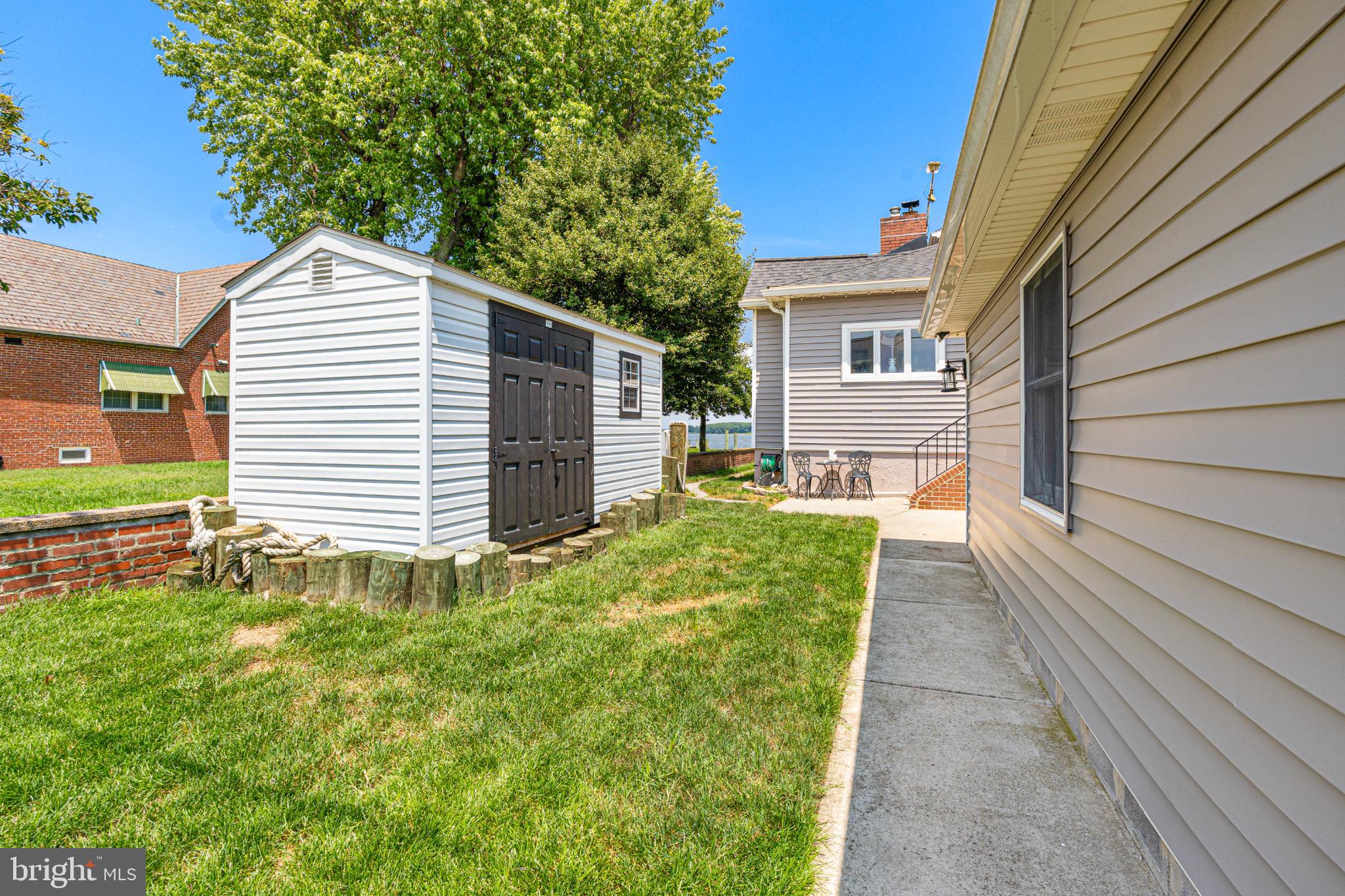 LYNCH POINT - Residential