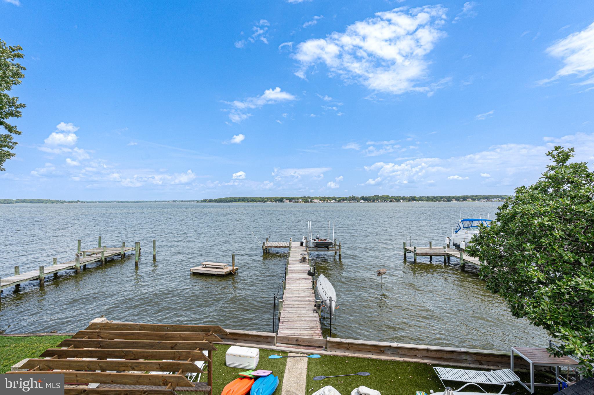 LYNCH POINT - Residential