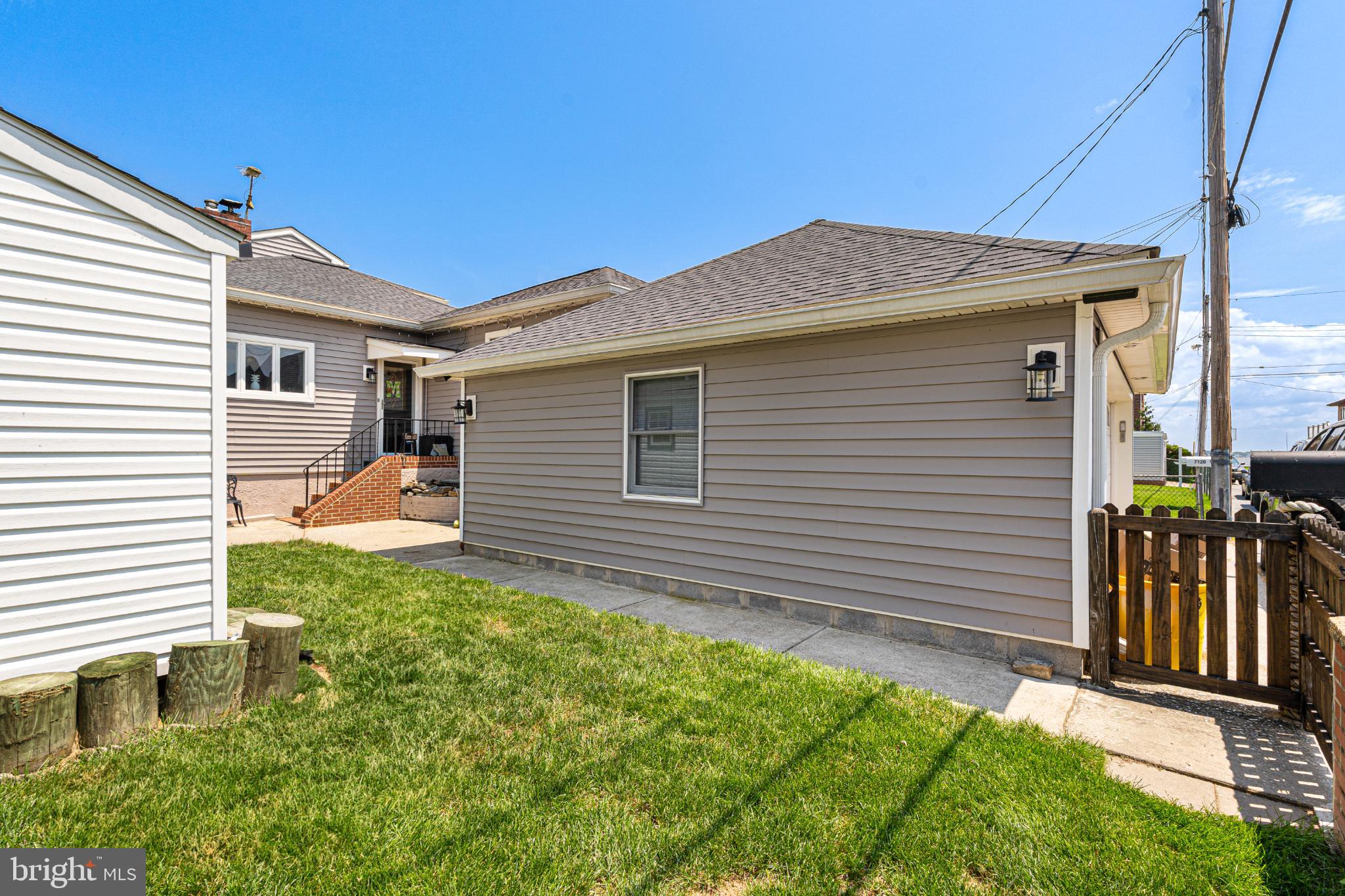 LYNCH POINT - Residential