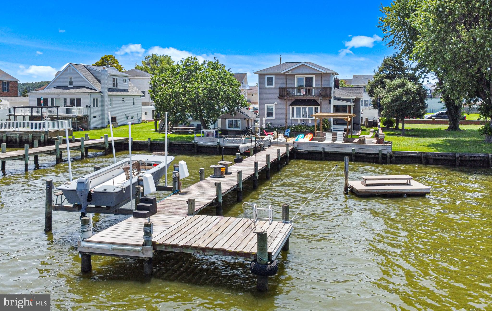 LYNCH POINT - Residential