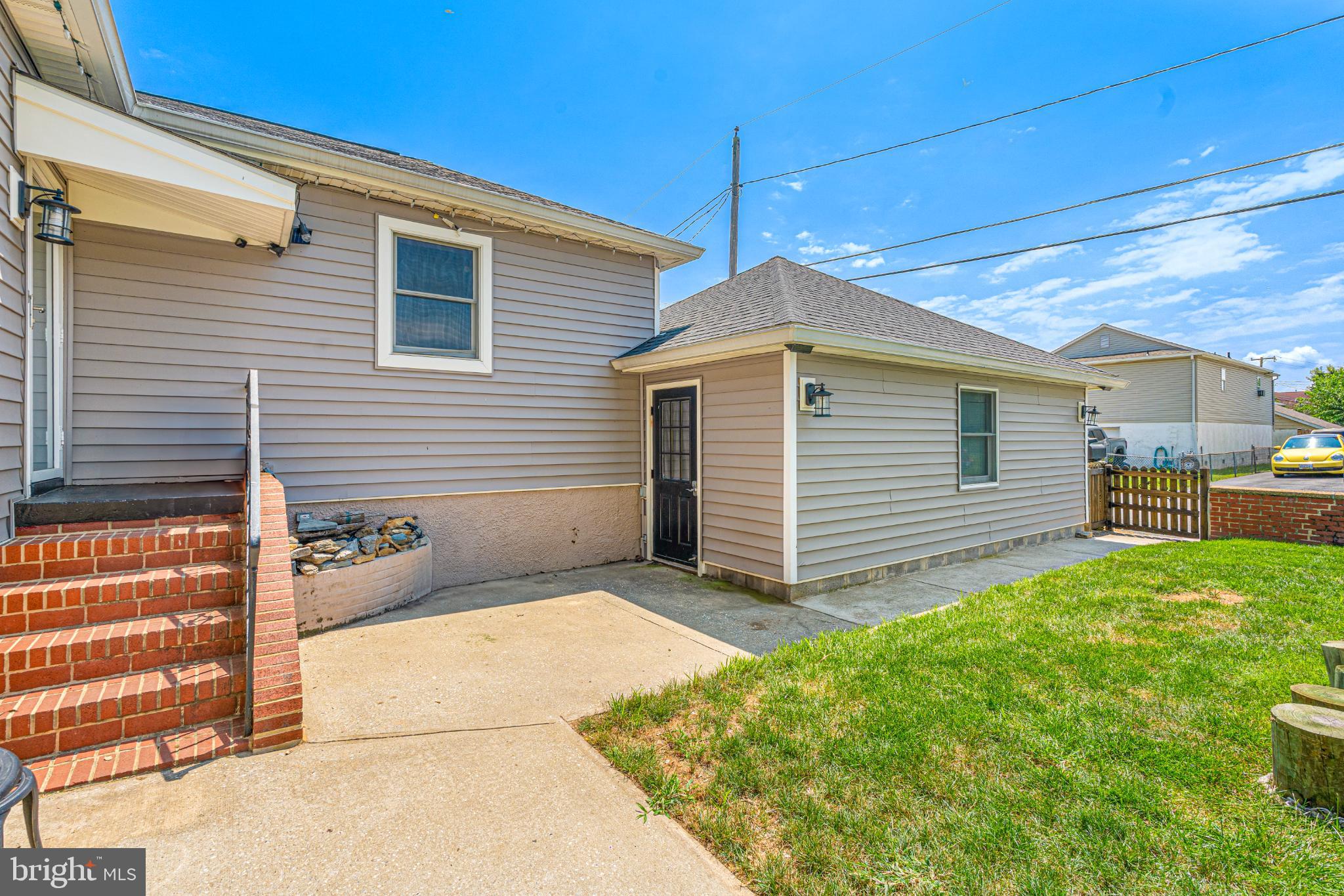 LYNCH POINT - Residential