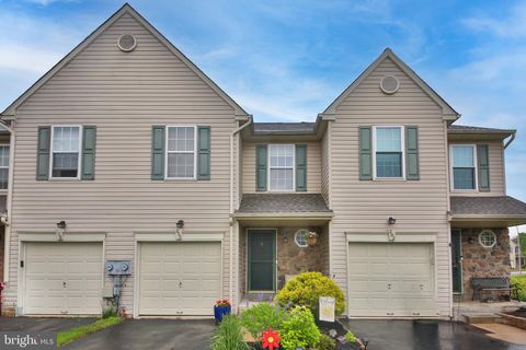 200 STRAWBERRY LANE PERKASIE PA 18944