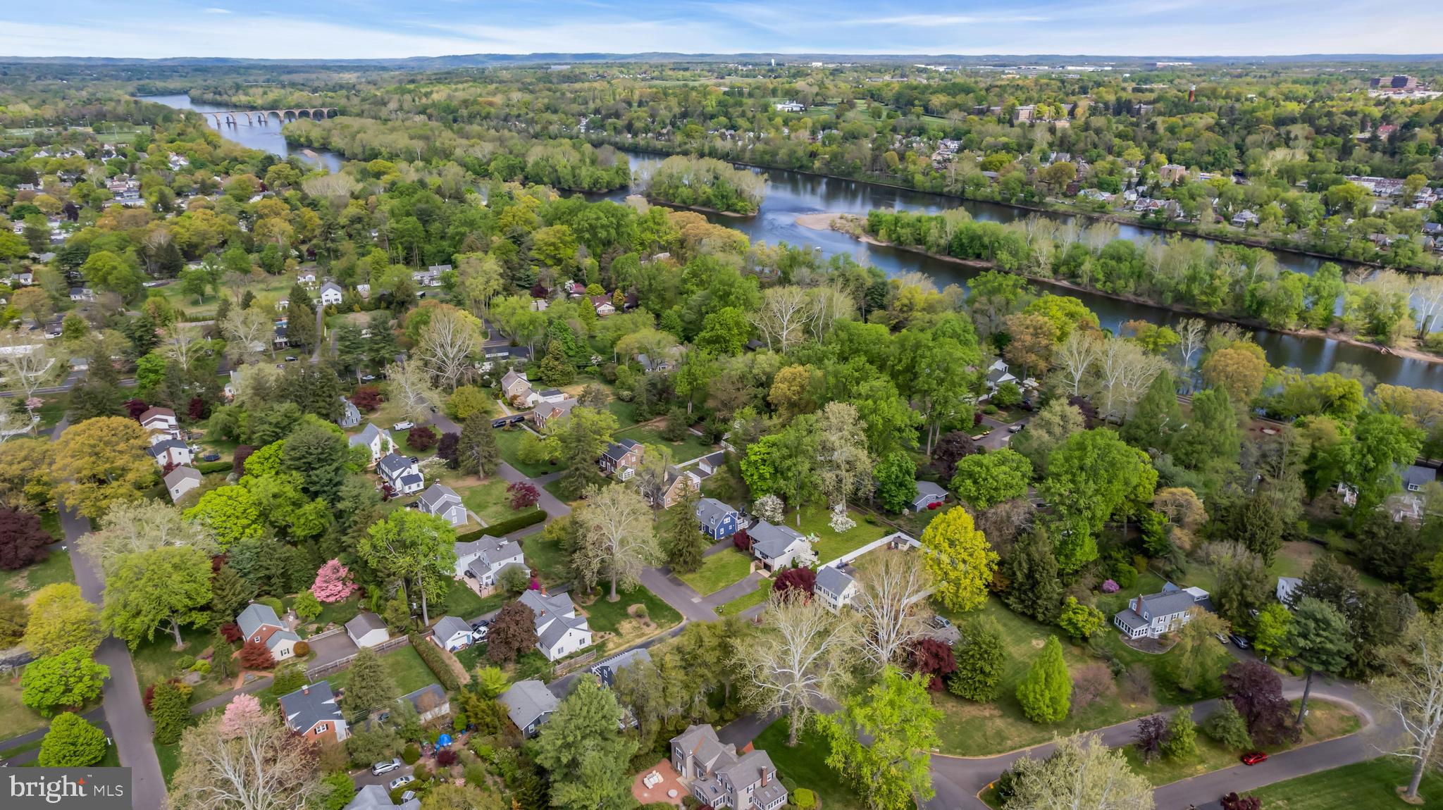 RIVER GLEN - Residential