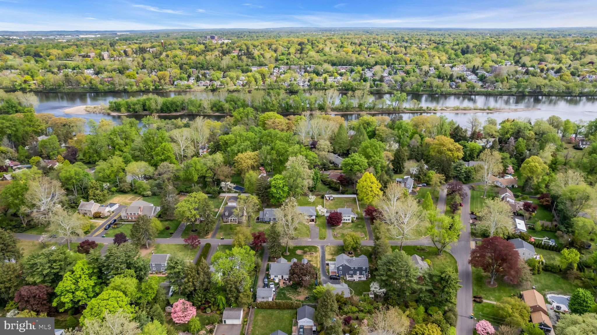 RIVER GLEN - Residential